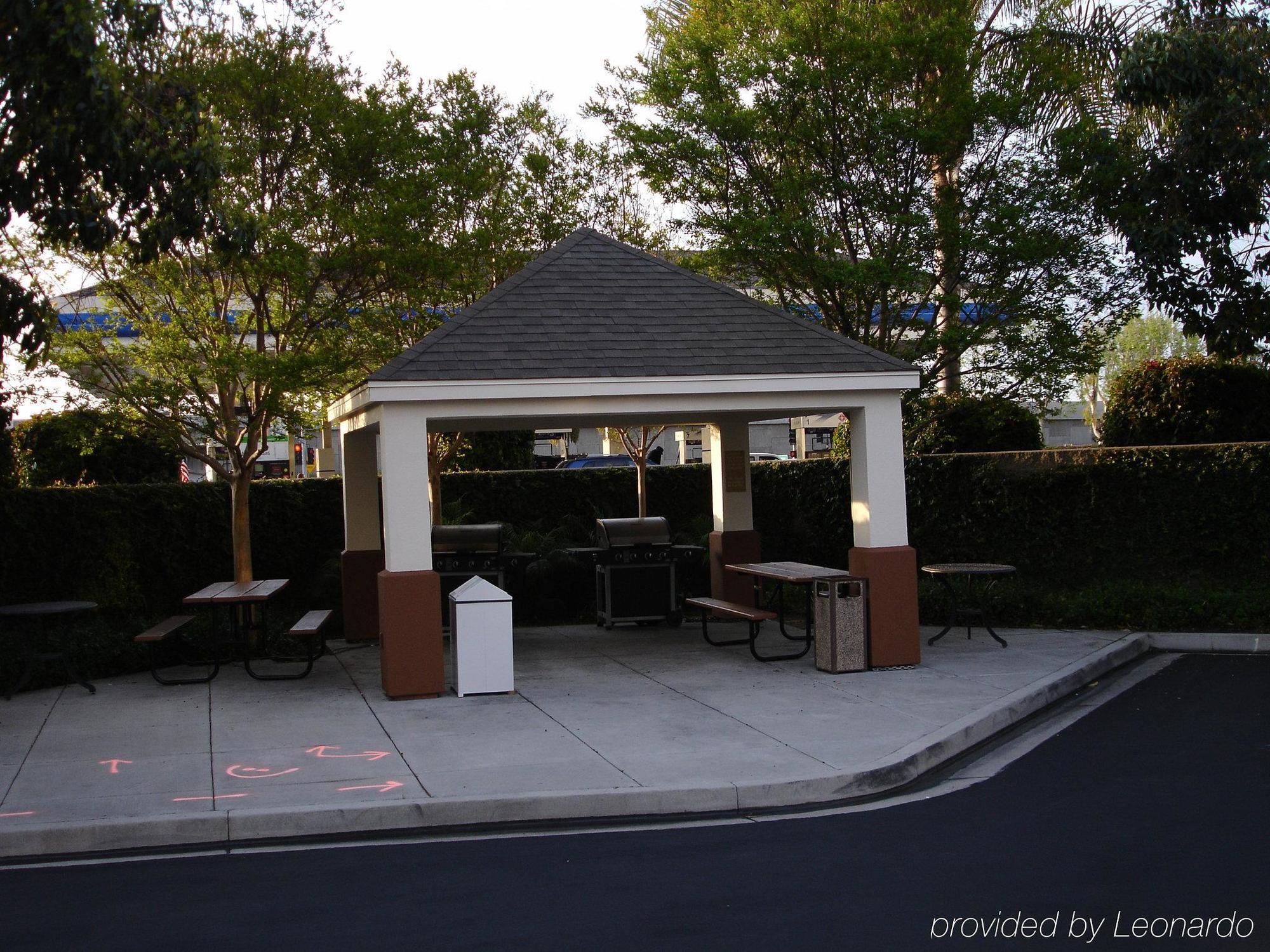 Sonesta Simply Suites Anaheim Гарден Гров Удобства фото