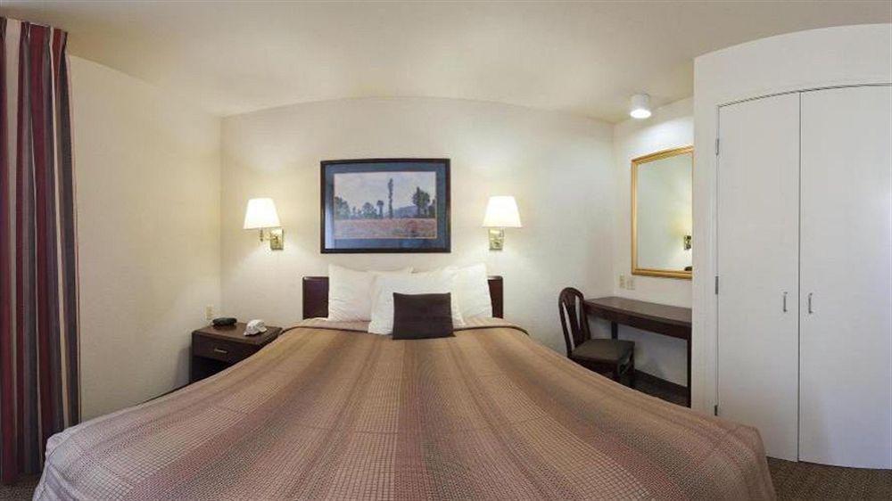 Sonesta Simply Suites Anaheim Гарден Гров Номер фото